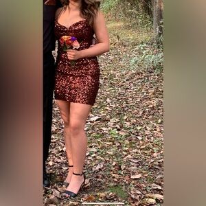 Windsor Party Mini Sequin Dress - size M